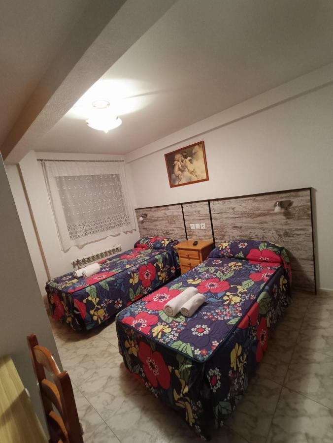 מלון סגוביה Hostal Residencia Taray מראה חיצוני תמונה