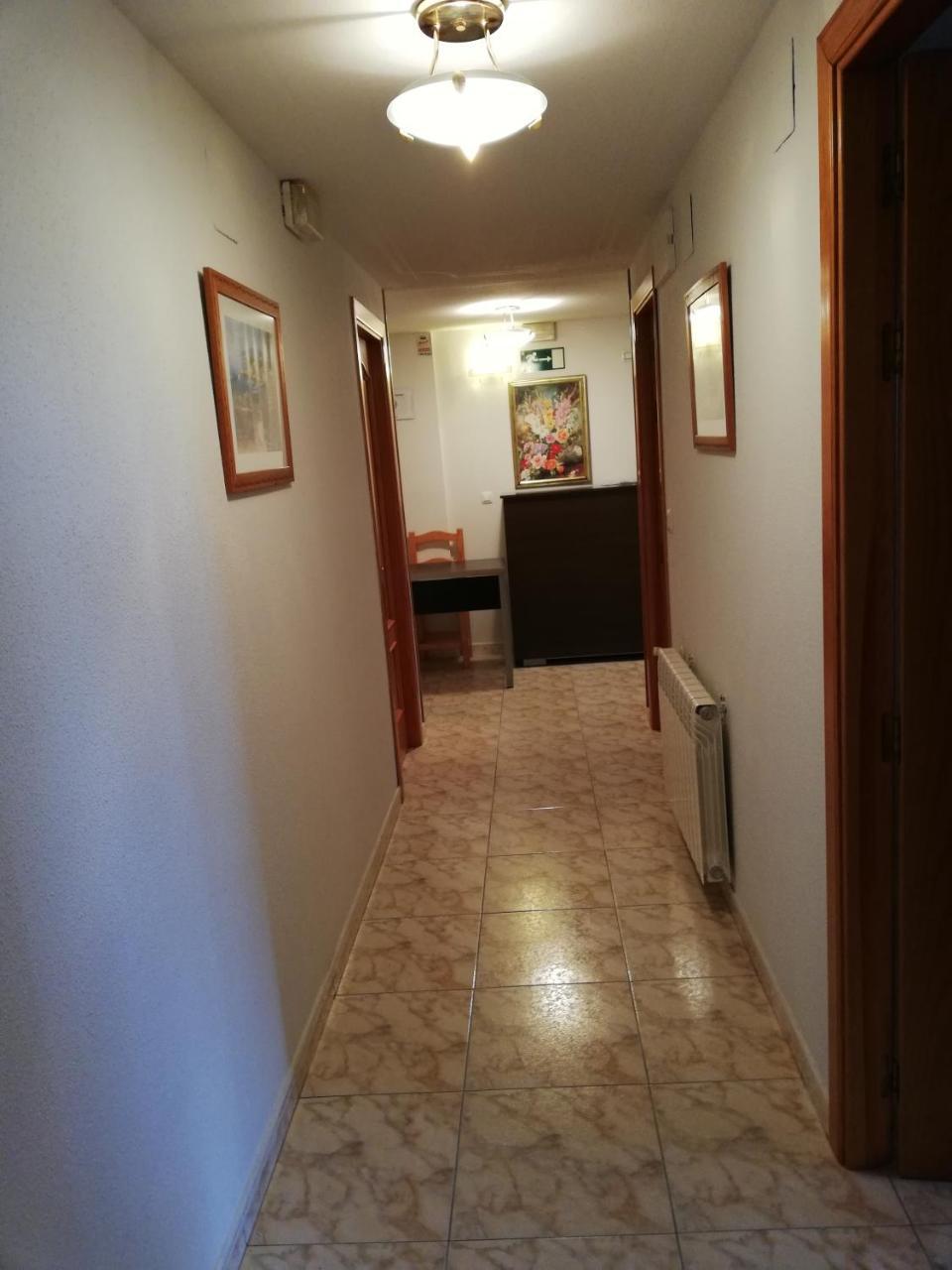 מלון סגוביה Hostal Residencia Taray מראה חיצוני תמונה